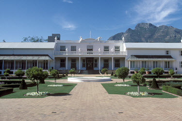 The Tuinhhuis, official residence of the country's President.