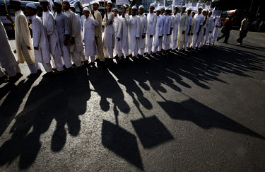 Young Muslims, members of Jamaat-e-Islami Hind, on a peace march in protest against the multiple terrorist attacks launched in Mumbai on 26/11/2008.