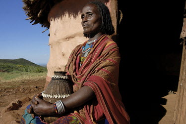 Tume Tare, from the Boran (Borana Oromo) community, lives in Alkano village. She has seven children, two boys and five girls, the eldest of whom is 30 and married, and the youngest is seven. She used...