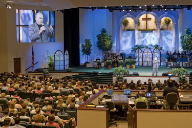 A sermon is given by Dr. Tom Mullins, Senior Pastor and founder of the Christian Fellowship, an evangelical church group based in Palm Beach County, Florida. This church in Palm Beach Gardens uses mul...