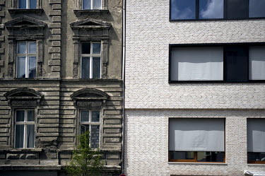 Old fassade and new living project Choriner Hoefe at the Zehdenicker Strasse inside the popular district Prenzlauer Berg in Berlin. This modern ensemble by the company Diamona and Harnisch is a good e...