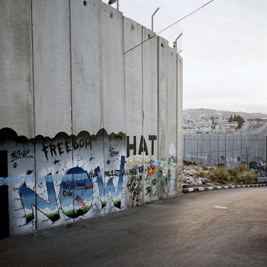 Grafitti on the separation wall.