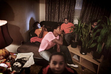 Children and young people gathered, as they do every night, in the modest house of 48 year old Alvin. 'The children in this neighbourhood are influencing each other in the wrong direction. Too many ki...