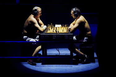 Chessboxing Database - Giuseppe 'Mezzaluna' Grasso vs Karl 'Ouch' Strugnell