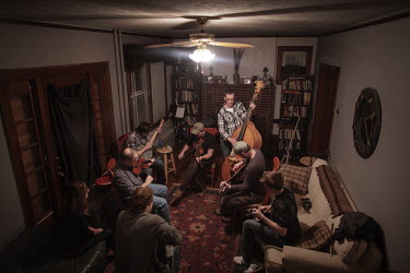 A group get together to jam at the home of Dr. Robert K. Davis. Hard.Landis a journey through rust belt and blue collar America to meet the people struggling to keep the 'American Dream' alive: middle...