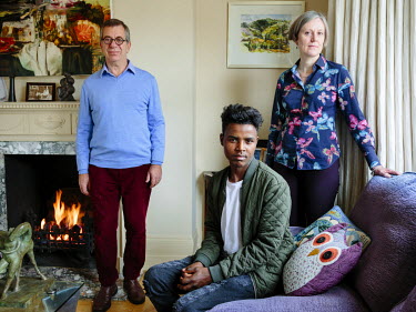 Charles Elliott (61) and wife Catharine (55) have been hosting Hussein (20) a refugee from Ethiopia since October 2016.Hussein fled because his father is a political prisoner. Charles' parents were re...