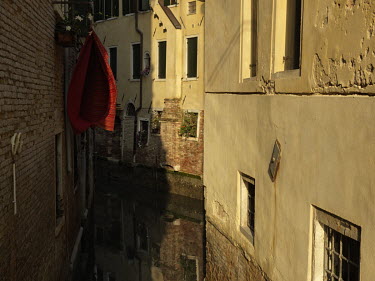 A view from the Ponte dei Carmini, to the left is the Fondamenta de l'Osmarin, San Marco.