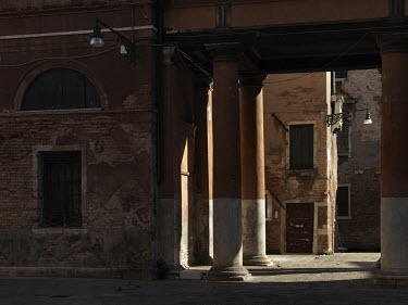 A colonnaded vestibule in Campo San Francesco in Castello.