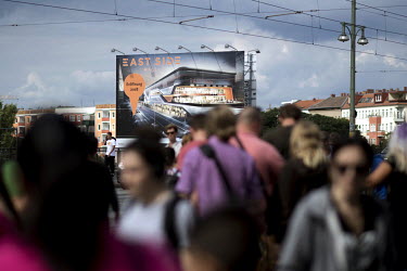A billboard advertisement for the East Side Mall, a new shopping centre  at the Warschauer Bridge in the Friedrichshain district.