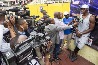 Bismack Biyombo talking to the press. Biyombo is a well-known NBA basketball player of Congolese origin. Every year he organises basketball training camps in Goma, Kinshasa and Lubumbashi.