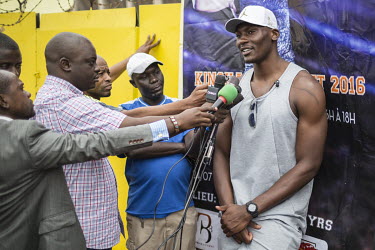 Bismack Biyombo talking to the press. Biyombo is a well-known NBA basketball player of Congolese origin. Every year he organises basketball training camps in Goma, Kinshasa and Lubumbashi.