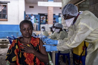 Furaha Alfonsine Mukehina (35) receives the Ebola vaccine at the general hospital in Mambasa.
