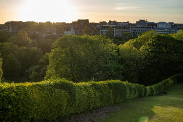 A border hedge next to Princes Street Gardens, viewed from the Mound in the city centre.  Hedges offer increased privacy, isolating the homeowner and emphasising the division of public and private spa...