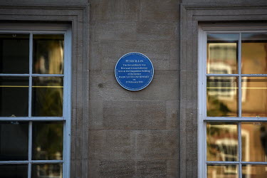 A Blue Plaque on a wall at the Old Radcliffe Infirmary where Alexander Fleming's newly discovered penicillin was first used on a patient in 1941.