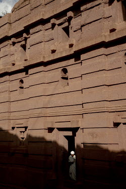 Stone carving creates a striped pattern in the walls at Lalibela