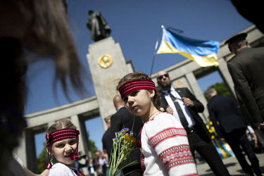 Two Ukrainian children at the Soviet war memorial in the Tiergarten on 8 May 2022, the 77th anniversary of the 1945 victory against Nazi Germany and the end of World War Two. Due to Russia's invasion...