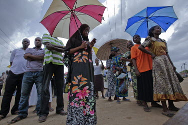 People queue to vote in the presidential elections.