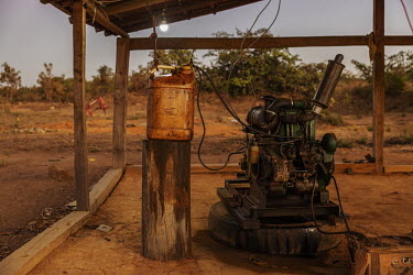 A fossil fuel-powered generator that supplies electricity to the Polo Wawi, the community spaces where school and health unit are located, in the Wawi Indigenous Territory. The use of the petrol gener...