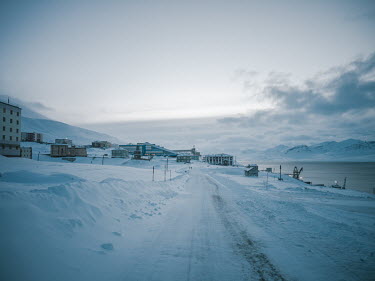 The return of light: After months of darkness, twilight begins again in Barentsburg at the beginning of February. On February 20, the sun appears on the horizon for the first time in months.