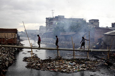 Hazaribagh: Toxic Leather - Journeyman Pictures